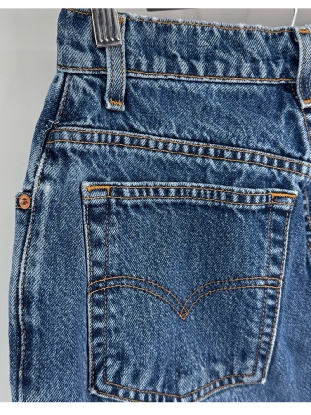 Levi's 550 Vintage Mom Jean Relaxed Fit Tapered
Leg Women's Size 8S Denim Jeans - Picture 8 of 11